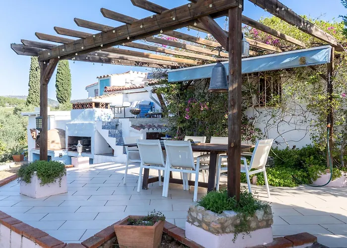 Camping Yurta Mongola Delta Del Ebro Camarles